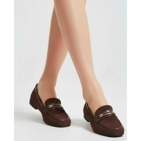 Mocassins en daim chocolat  avec détail doré