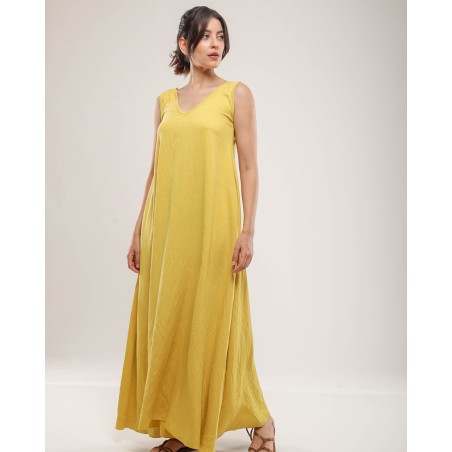 Robe longue col V sans manches – Élégance Naturelle