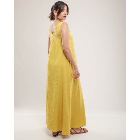 Robe longue col V sans manches – Élégance Naturelle