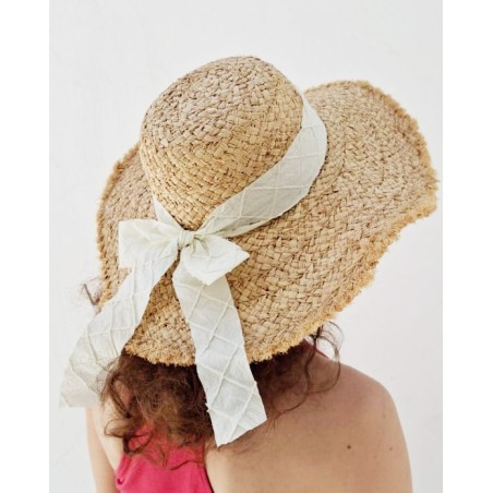 Chapeau en raphia naturel avec ruban en toile